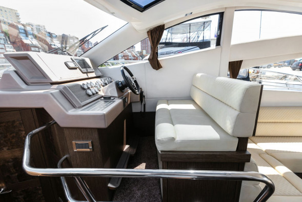 Катер Galeon 390 HTC