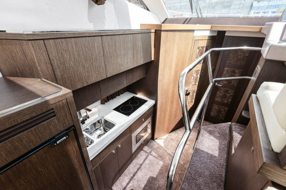 Катер Galeon 390 HTC