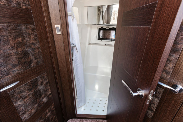 Катер Galeon 390 HTC