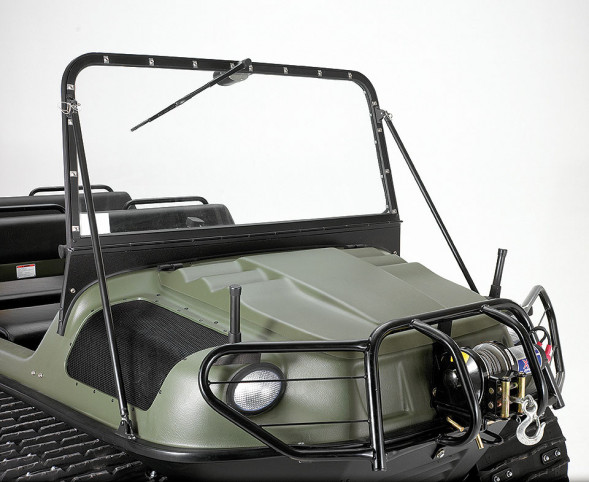 Опускающееся лобовое стекло для моделей 8х8 700HD, Avenger 750 EFI, 8х8 750 HDi, 8х8 750 HDI SE