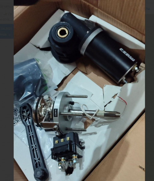 Лебедка якорная Italwinch SMART-R1, 700Вт, 12 В, цепь 8мм, уценена