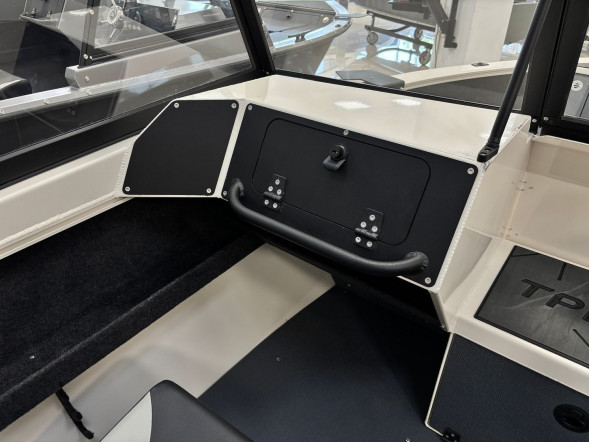 Моторная лодка, Триера 460 FISH_new, белый с Suzuki DF50ATL