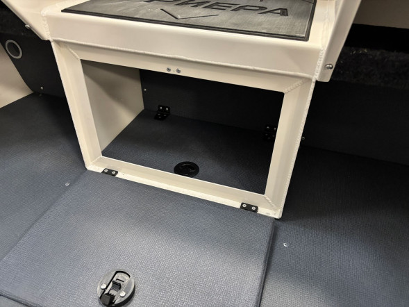 Моторная лодка, Триера 460 FISH_new, белый с Suzuki DF50ATL