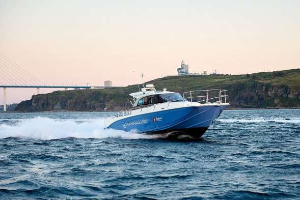 Катер AVANRAID F380 KATRAN с Suzuki 2хDF325ATX