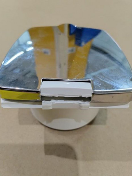 Короб с быстроразъемным штуцером, квадратный, хромированный уцененный