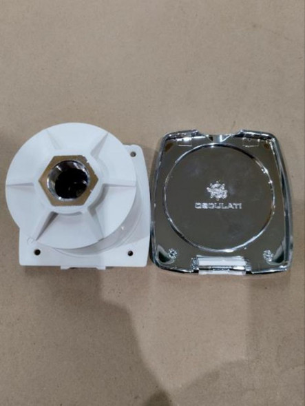 Короб с быстроразъемным штуцером, квадратный, хромированный уцененный