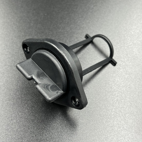 Шпигат пластиковый с резьбовой пробкой 32 мм