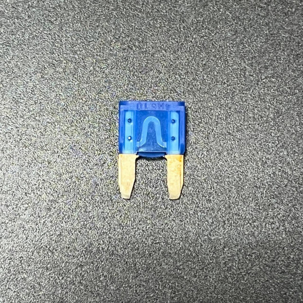 Предохранитель (15A) YAMAHA