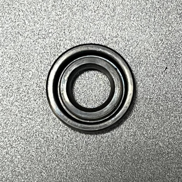 Сальник  Suzuki (09282-10009) (10х20х5) (Suzuki)